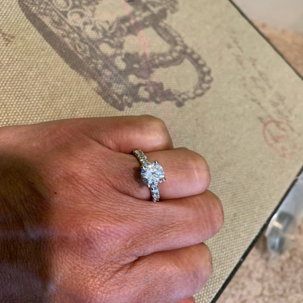 New Beautiful Ring with tags